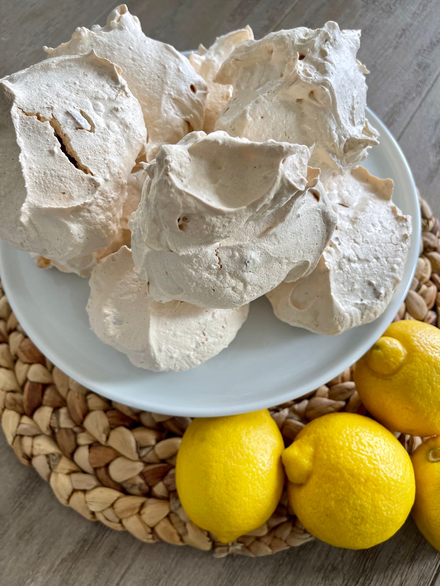 Limoncello Meringues (Half Dozen) image 0