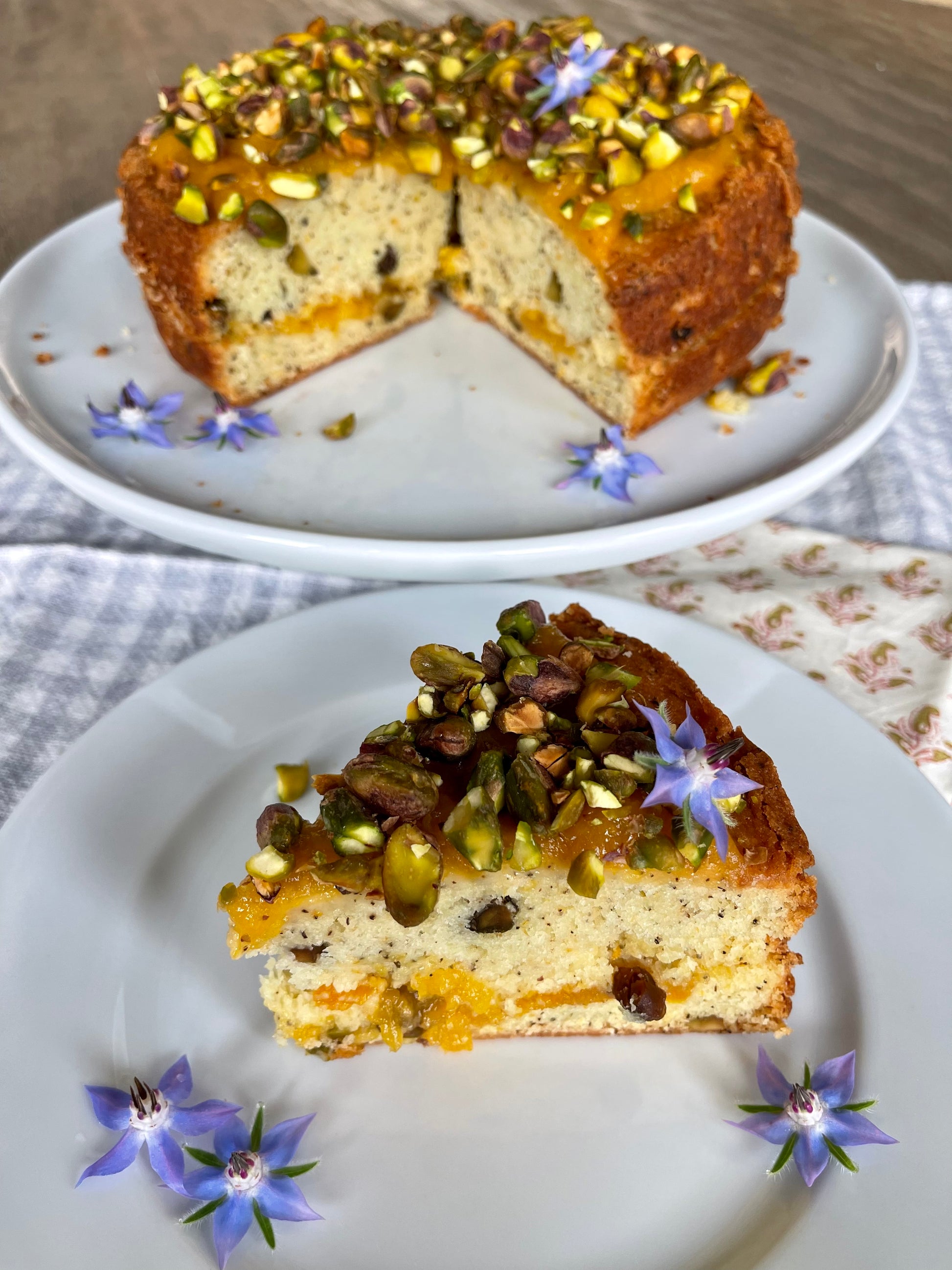 Apricot Pistachio Cake image 0